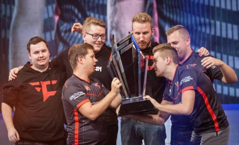 mezii ： 我们仍然对第八次进入决赛感到遗憾，但团队在稳步成长