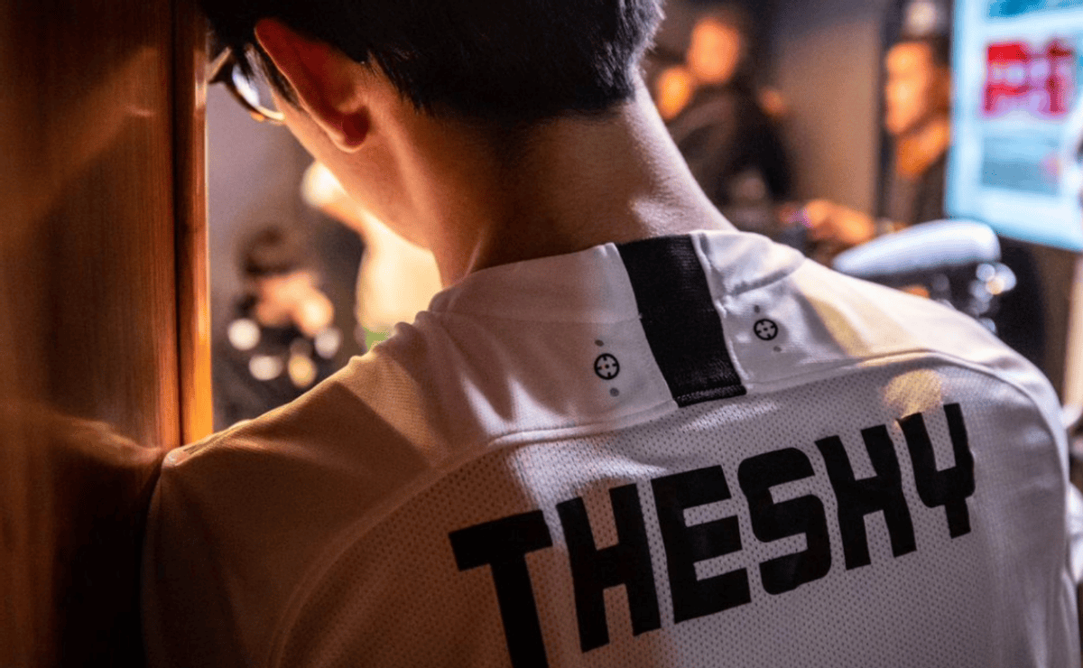 Scout：今天失利应该是失误比较多吧 我们的失误更严重